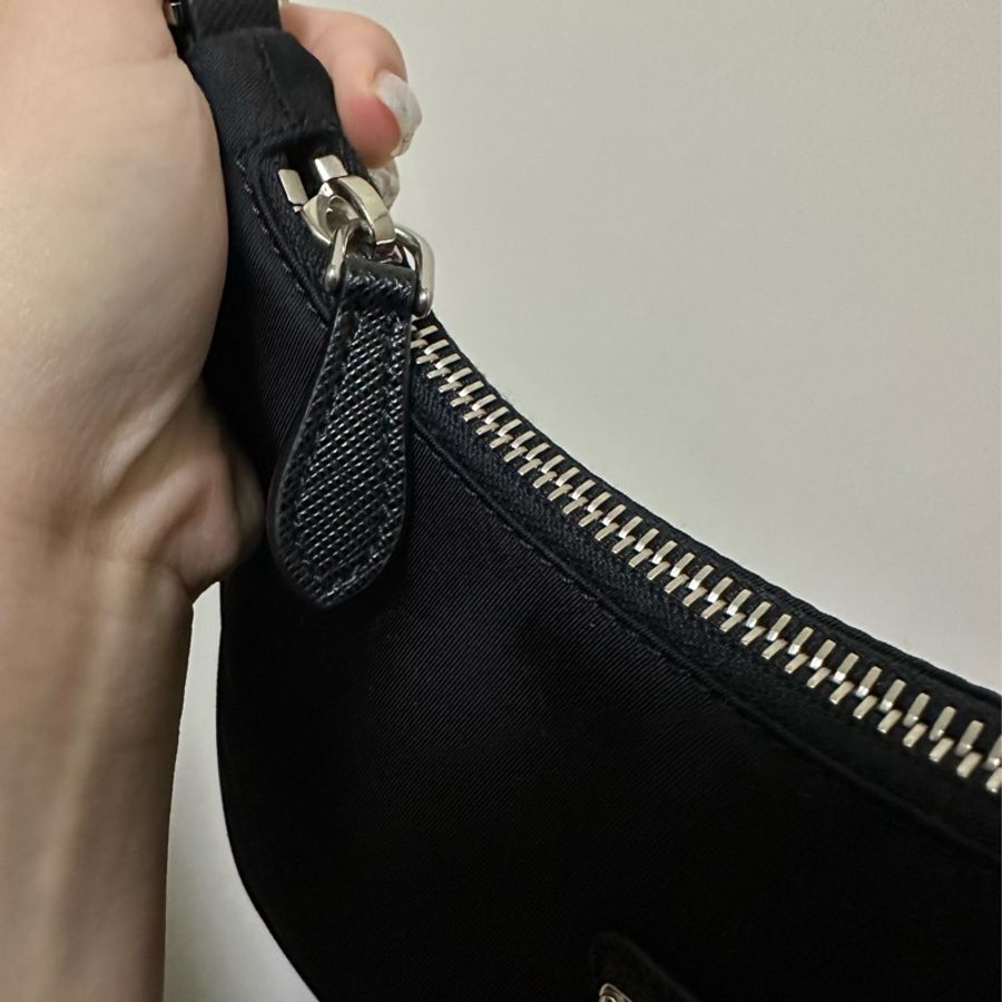 PRADA 2005 Re-Edition Re-Nylon 尼龍腋下包-4