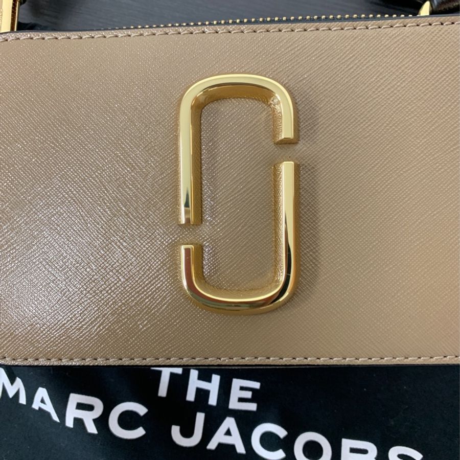 MARC JACOBS SNAPSHOT 防刮牛皮相機包-3