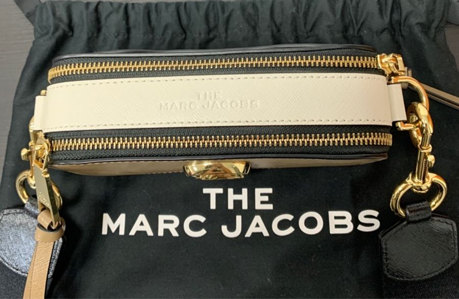 MARC JACOBS SNAPSHOT 防刮牛皮相機包-5