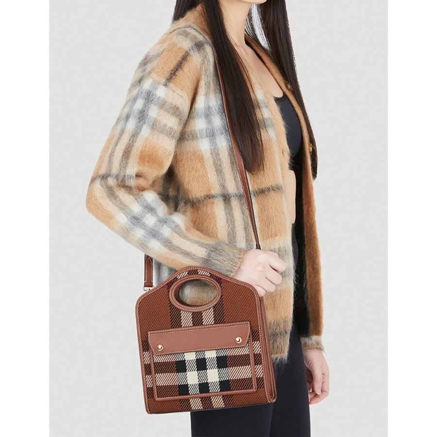 BURBERRY 巴寶莉 專櫃經典款Horseferry 經典格紋帆布Pocket手提/斜背包-1