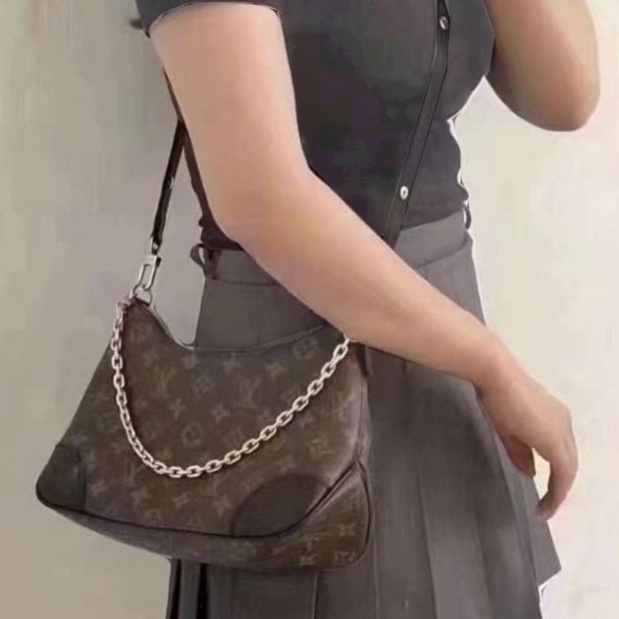 LV BOULOGEN黑牛角 肩背包~全場最低不議價-13