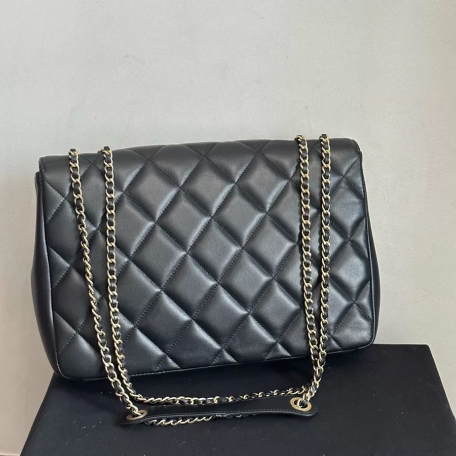 Chanel黑金小羊皮大logo格紋單肩斜挎包-1