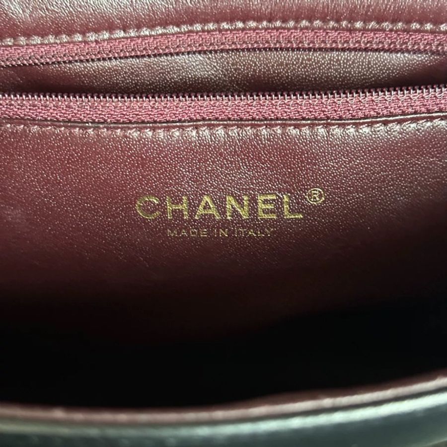 Chanel黑金小羊皮大logo格紋單肩斜挎包-8