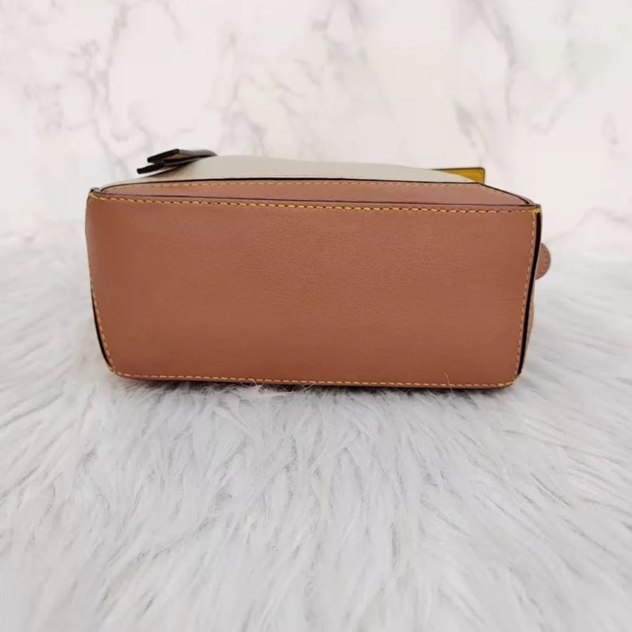 LOEWE三拼色Puzzle mini幾何包-4
