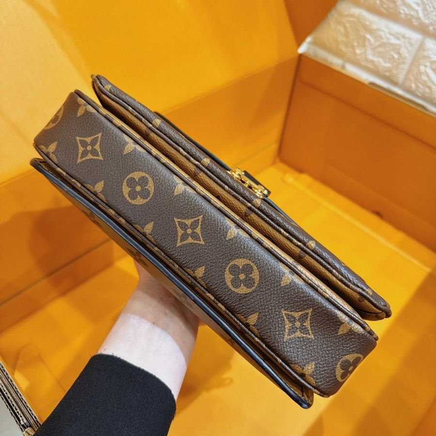 LV拼色郵差包-3
