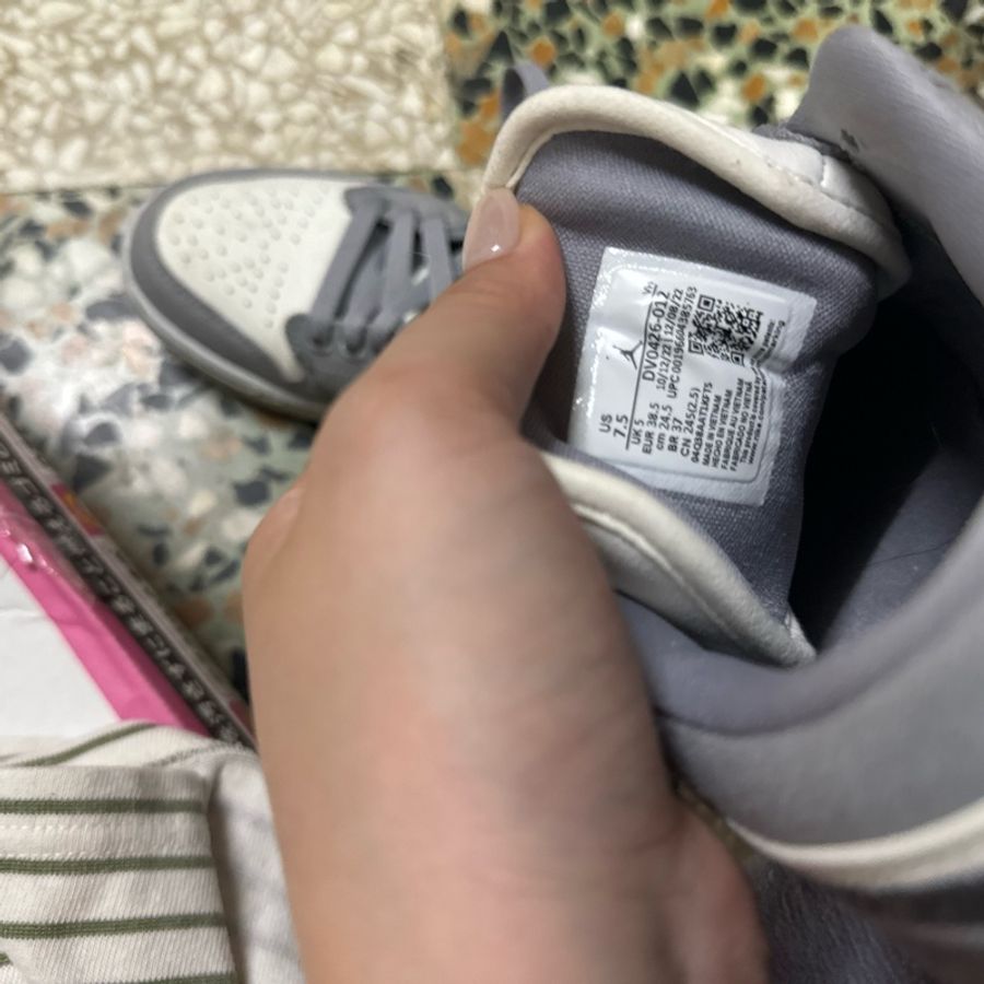 NIKE Air Jordan 1 light steel grey女鞋轉售-9