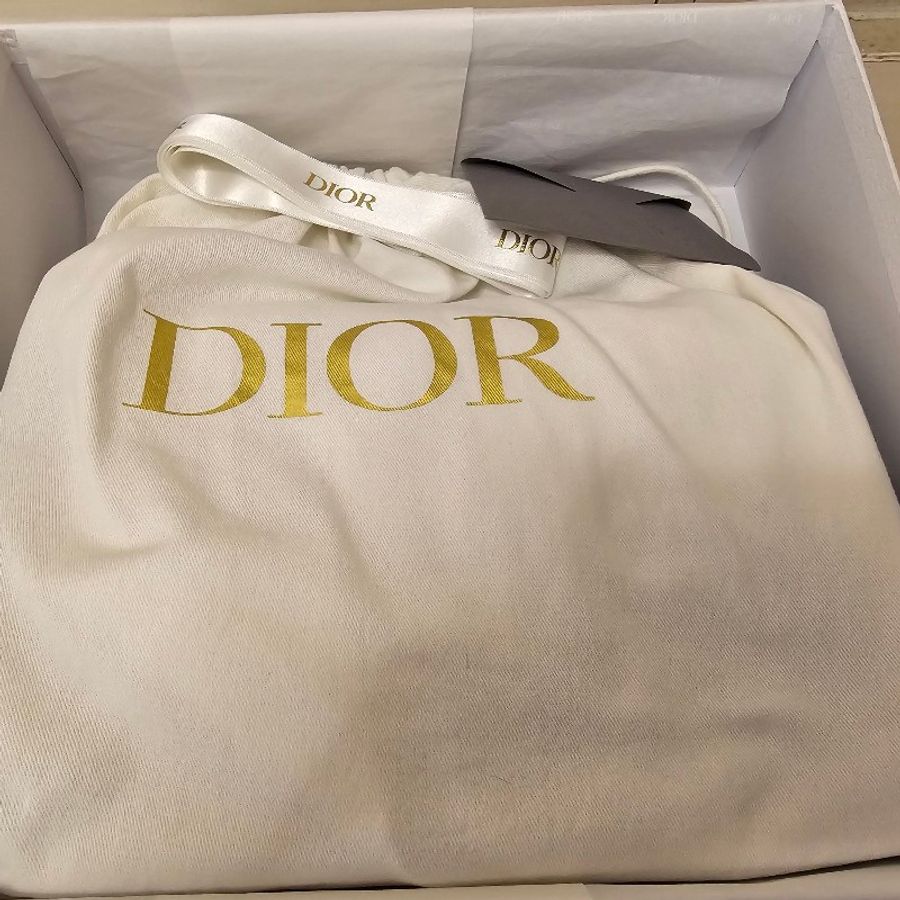 Dior Montaigne 30-21