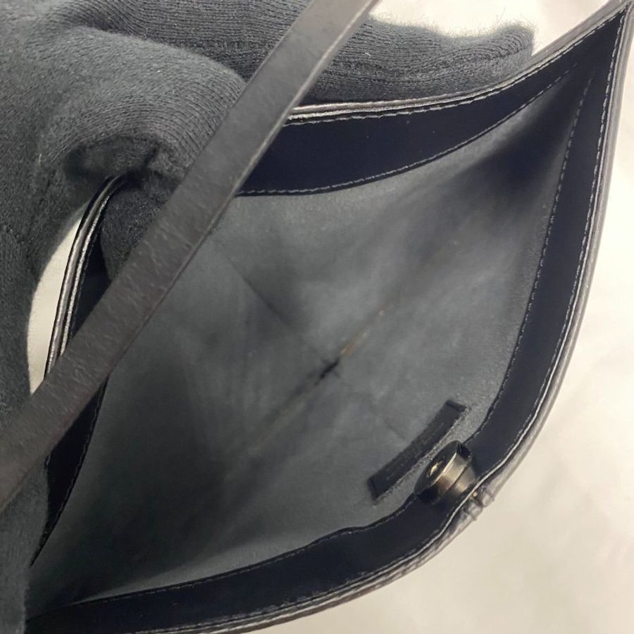 Louis Vuitton LV 黑色 EPI 水波紋 銀扣 貝殼扁包 手提/腋下包-5