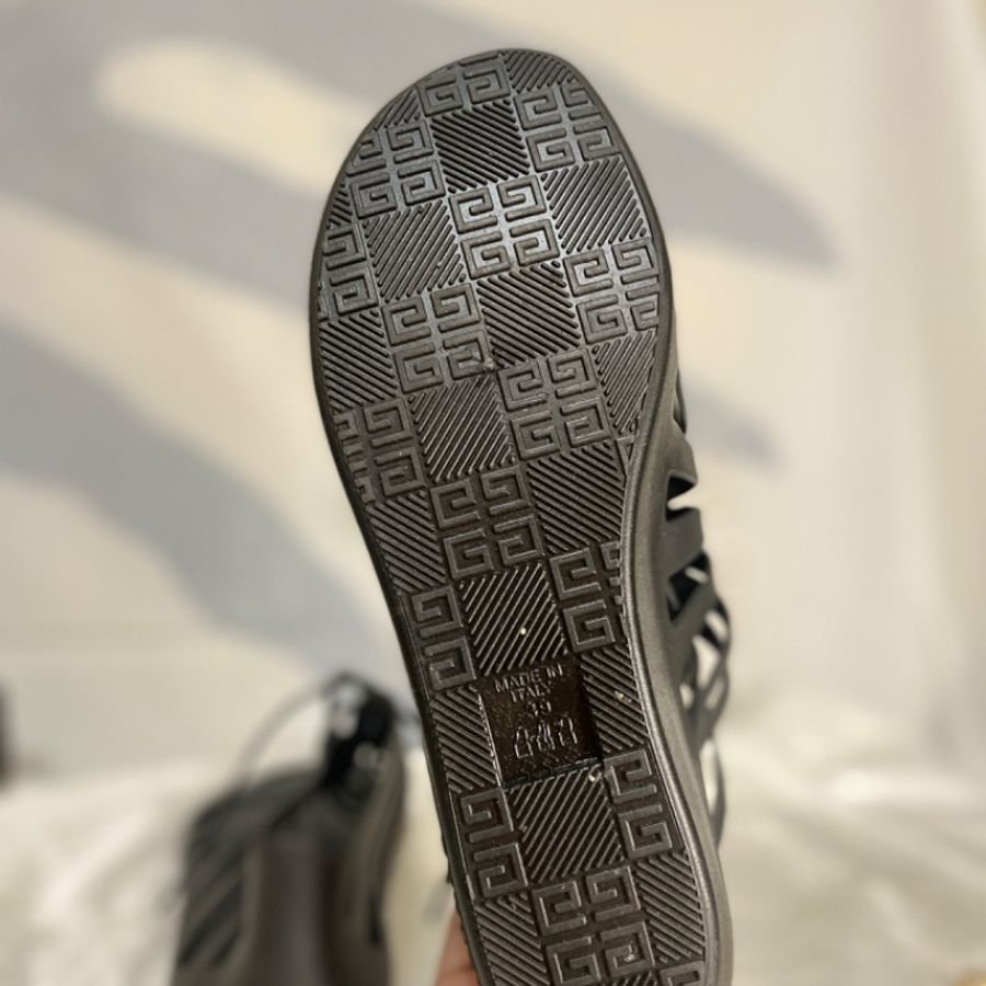 《幾乎全新》Givenchy 涼鞋-4