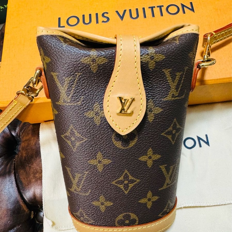 台灣專櫃購入正品 Louis Vuitton Fold Me Pouch 薯條包 LV 斜背包 手機包 M80874 附購買憑證-6