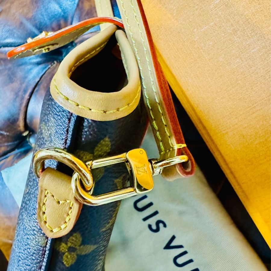 台灣專櫃購入正品 Louis Vuitton Fold Me Pouch 薯條包 LV 斜背包 手機包 M80874 附購買憑證-13