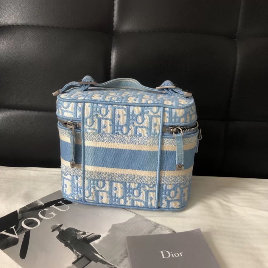 Dior 迪奧藍色盒子包-1