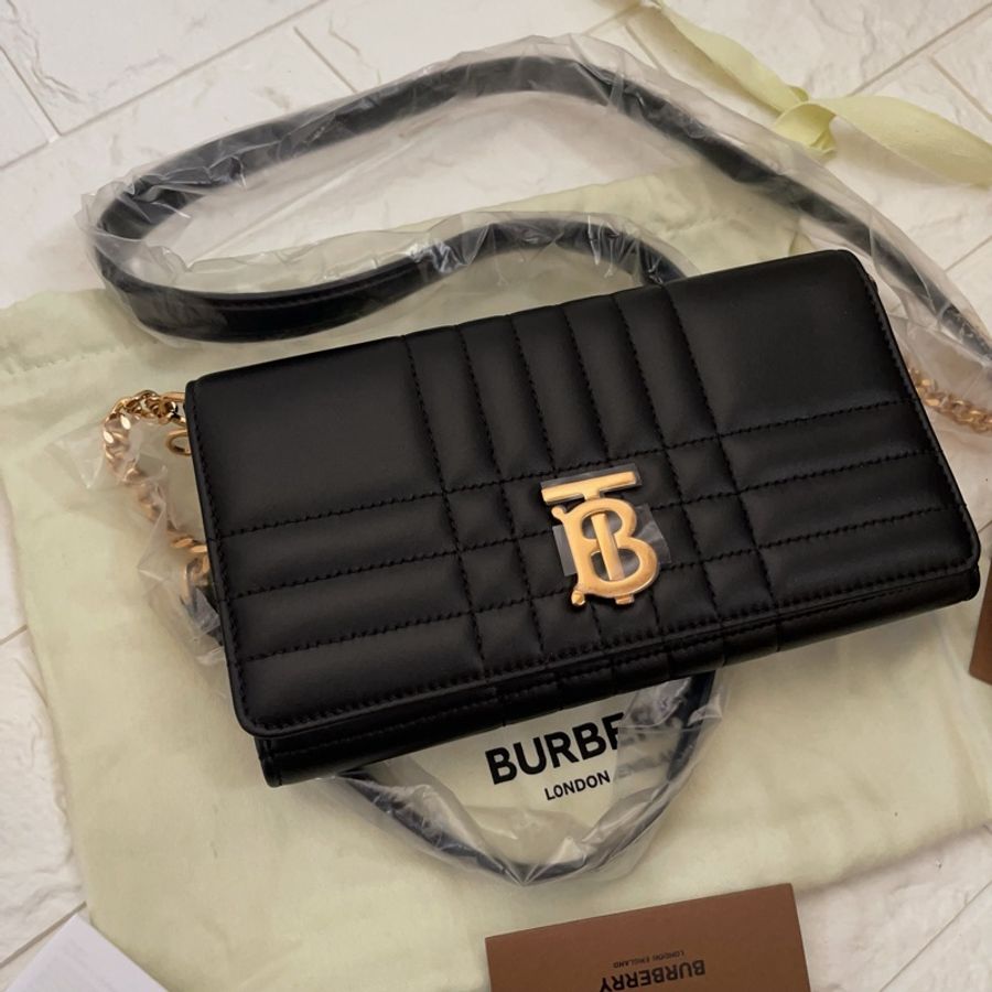 Burberry lola chain wallet/woc 小羊皮鏈條斜背包 黑 金標-1