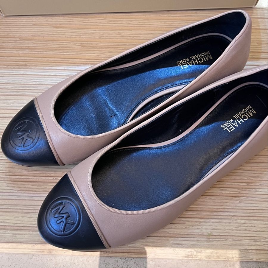 Michael Kors 雙色平底鞋-2