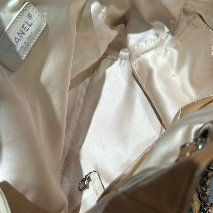 CHANEL 2.55淺棕色銀扣機場托特包-7