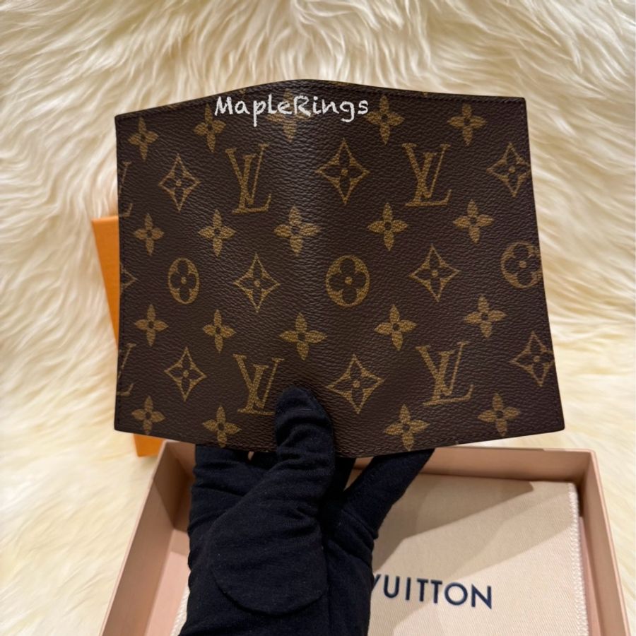LV 全新 現貨 護照夾 護照套-6