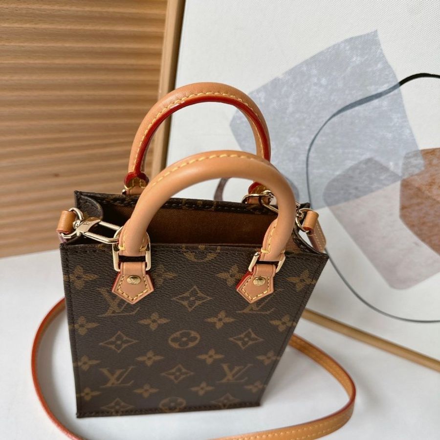 Louis Vuitton Monogram Petit Sac Plat 迷你二用琴譜包 M81295-4