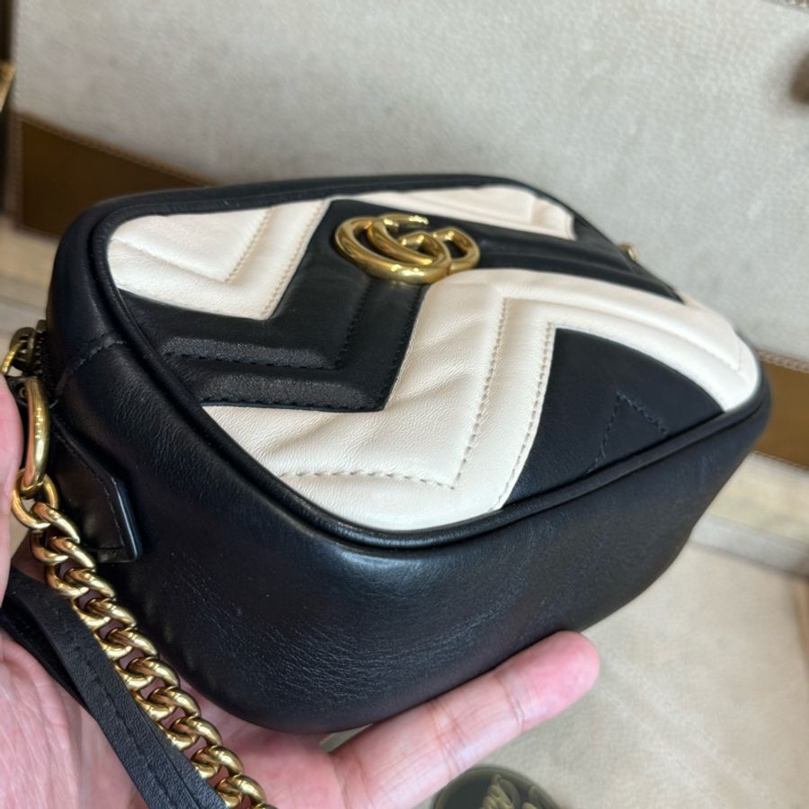 GUCCI Marmont 黑白拼色相機鍊包18cm🖤🤍個性爆表-3