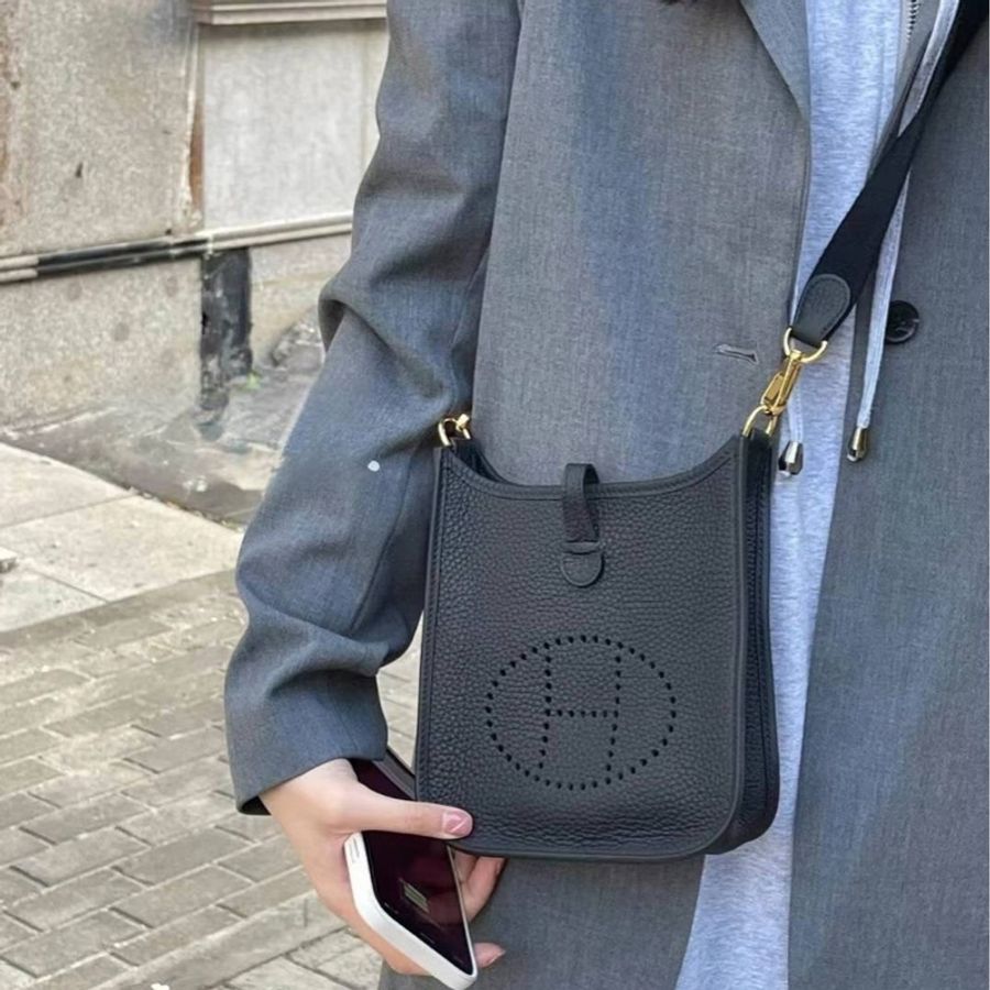 Hermes 愛馬仕 mini evelyne 16 黑色金扣-3
