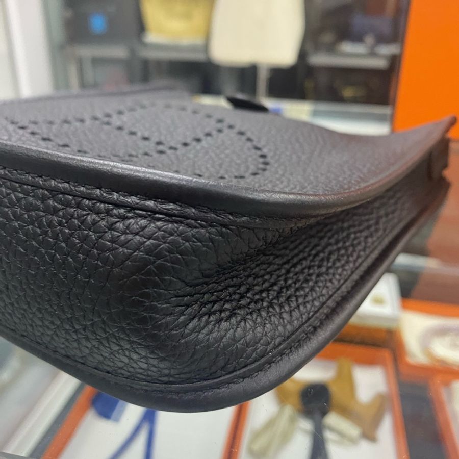 Hermes 愛馬仕 mini evelyne 16 黑色金扣-5