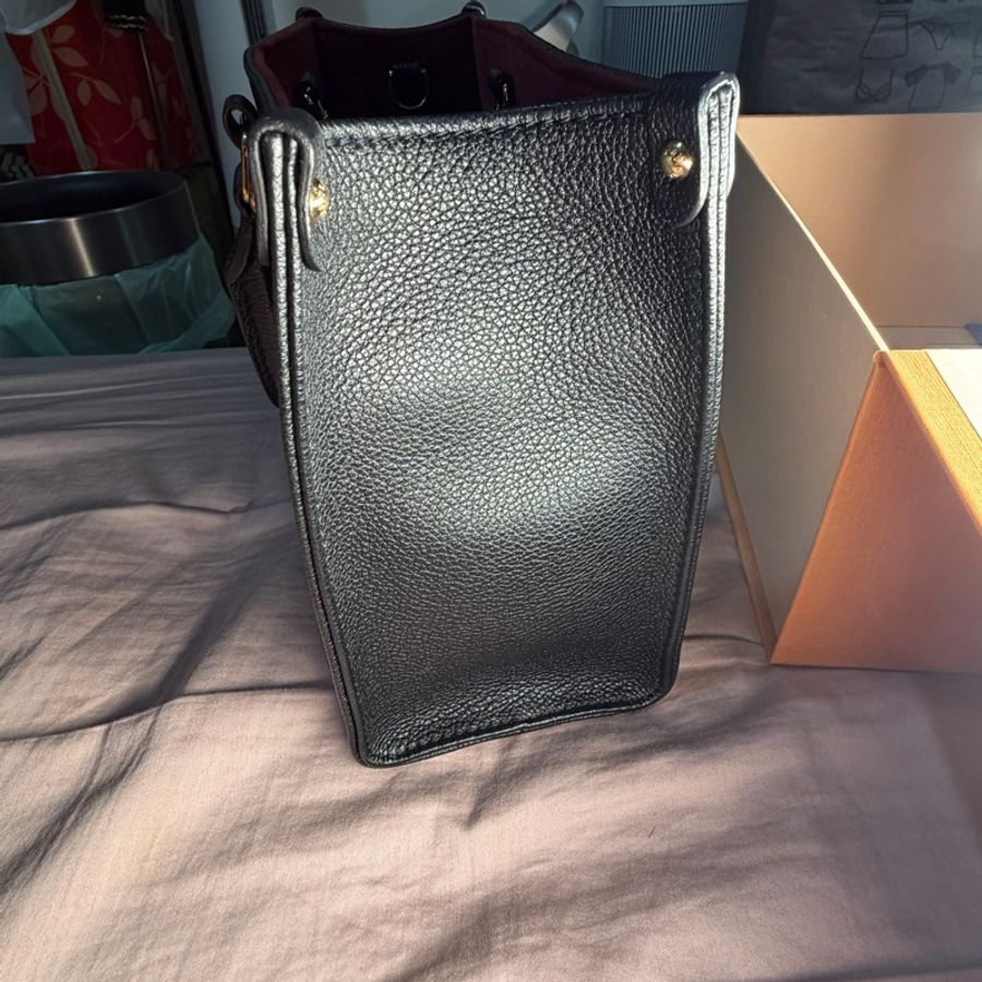 Louis Vuitton ONTHEGO PM 黑米色 耐髒不染色 LV-2