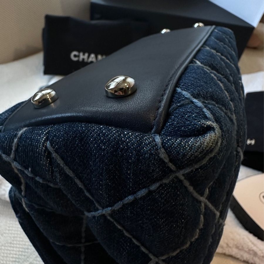 Chanel coco handle-11
