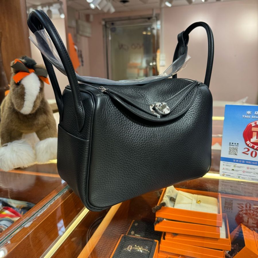 ✨持有正品正貨標籤公司✨Hermes Lindy 26 黑色銀扣-2
