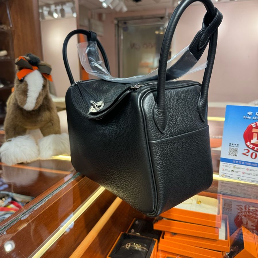 ✨持有正品正貨標籤公司✨Hermes Lindy 26 黑色銀扣-3
