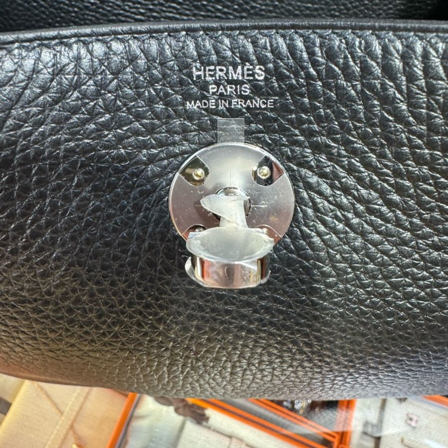 ✨持有正品正貨標籤公司✨Hermes Lindy 26 黑色銀扣-8
