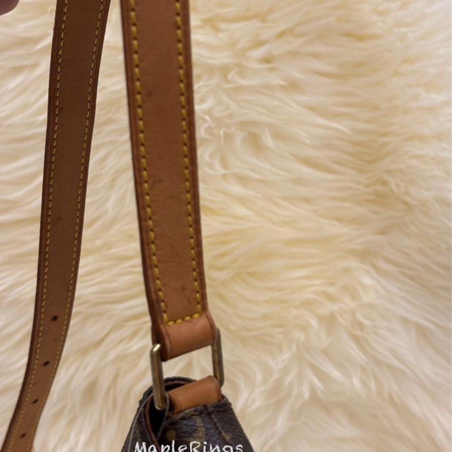 LV 現貨 M51257 郵差包 王菲包 肩背 082-11
