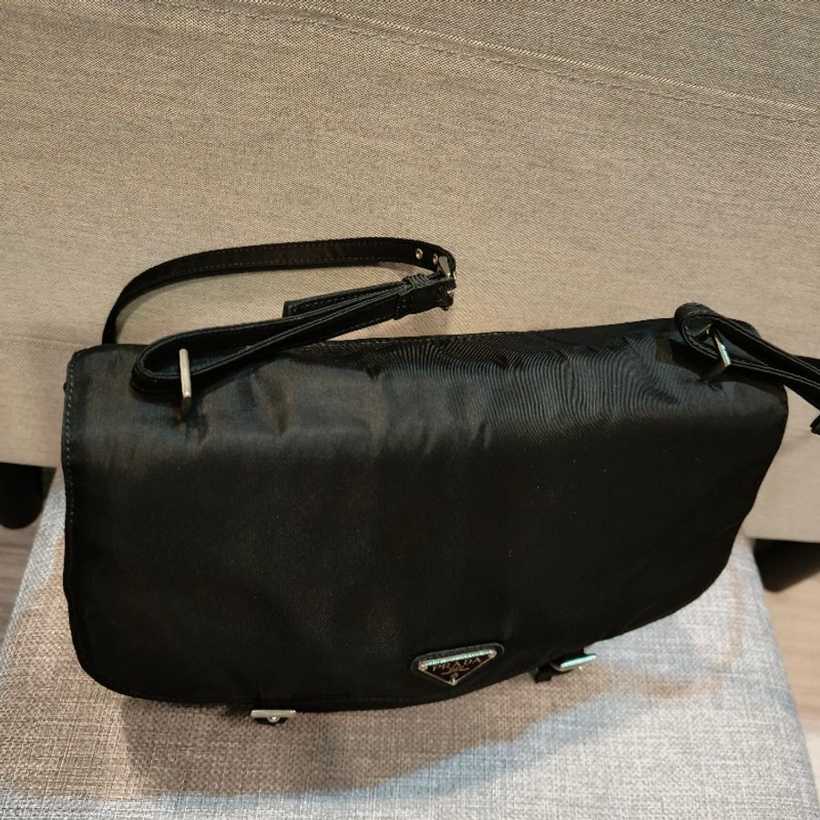 ㊣✨PRADA✨(附防塵袋)普拉達 黑色 掀蓋式 輕量 帆布 郵差包 風琴包 肩背包 斜背包 /二手包/二手精品/保證正品🌳二手樹屋🌳-6