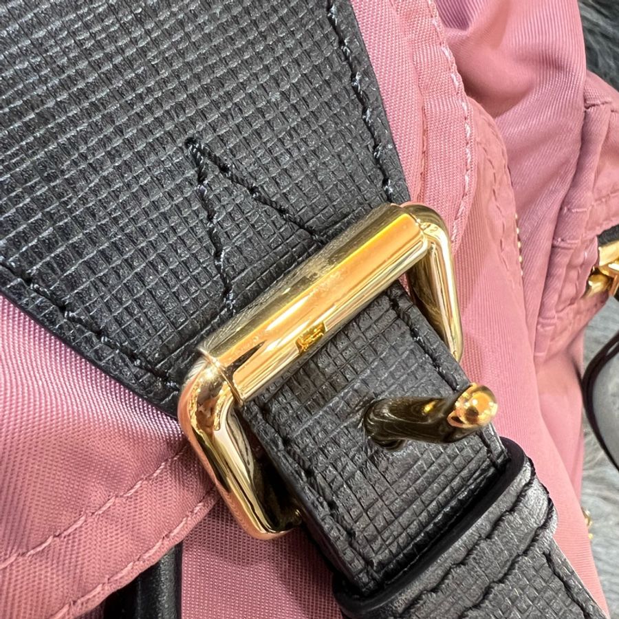 Burberry 40209591 粉色 梅粉色 尼龍 金釦 The rucksack 後背包 旅行包 背包-20