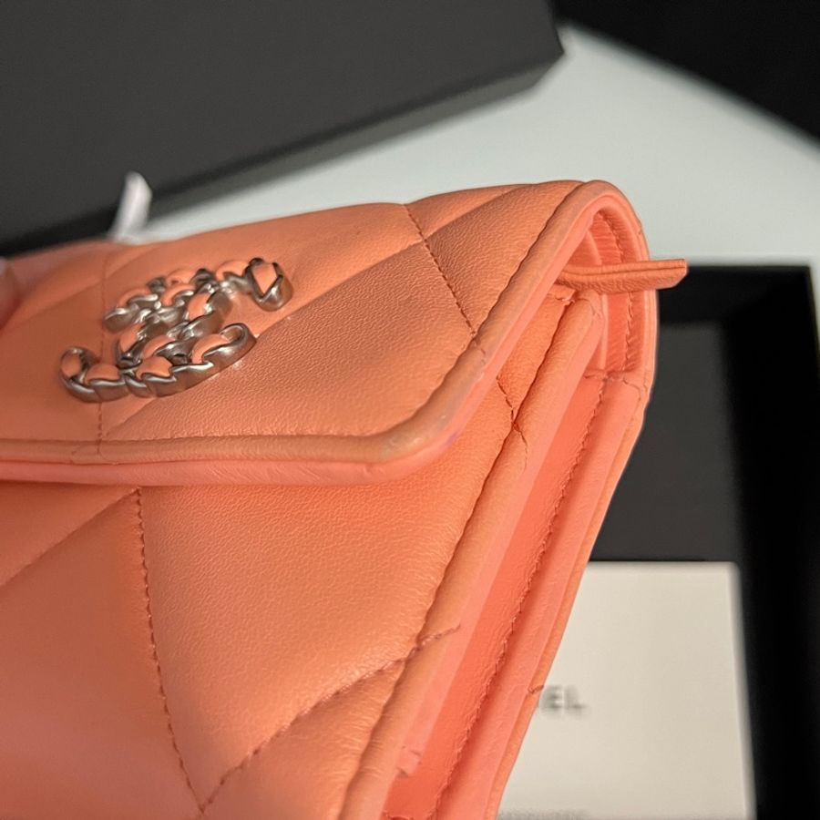 Chanel 19 wallet 3摺珊瑚粉色銀包 2023晶片版-9