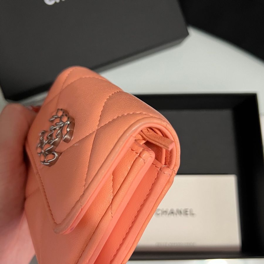 Chanel 19 wallet 3摺珊瑚粉色銀包 2023晶片版-16