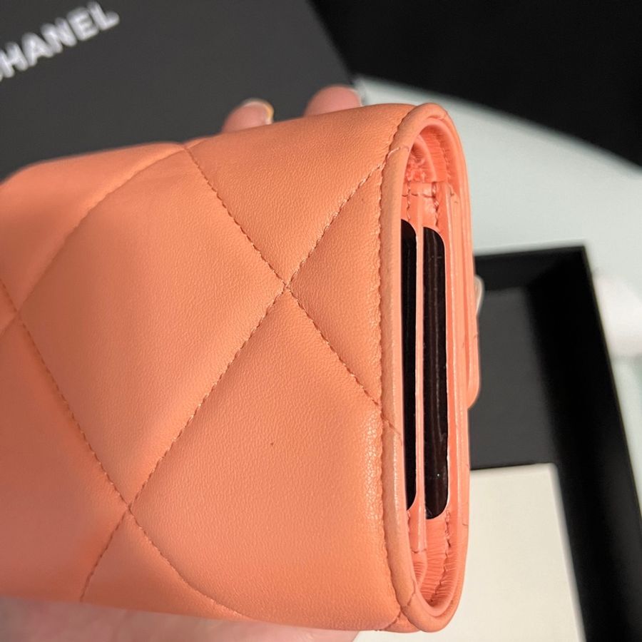 Chanel 19 wallet 3摺珊瑚粉色銀包 2023晶片版-19