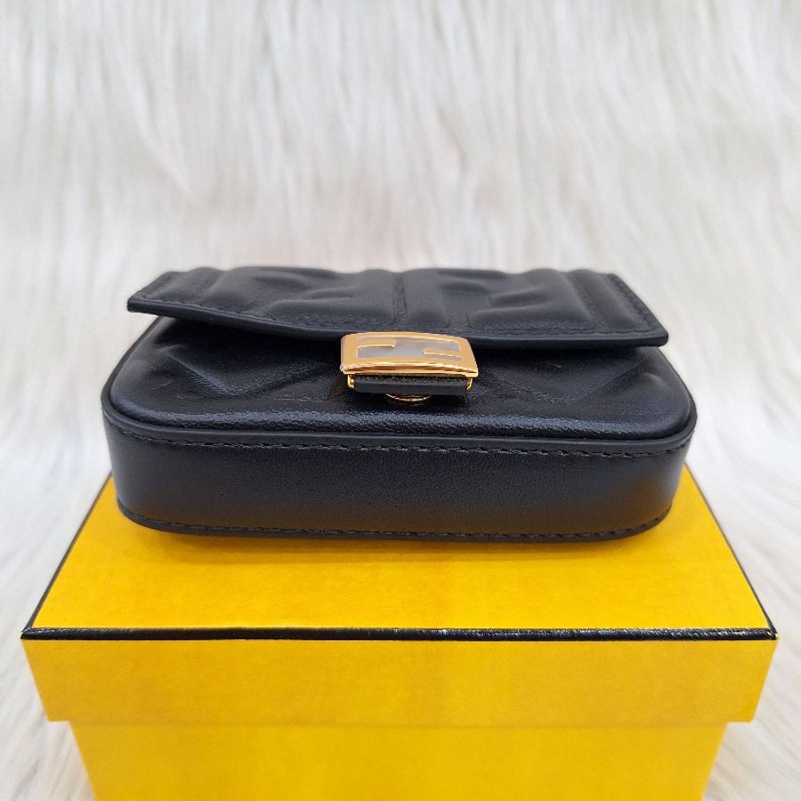 FENDI 7AR844 MINI Baguette 黑色納帕皮超迷你法棍 金鍊 鑰匙小廢包-8