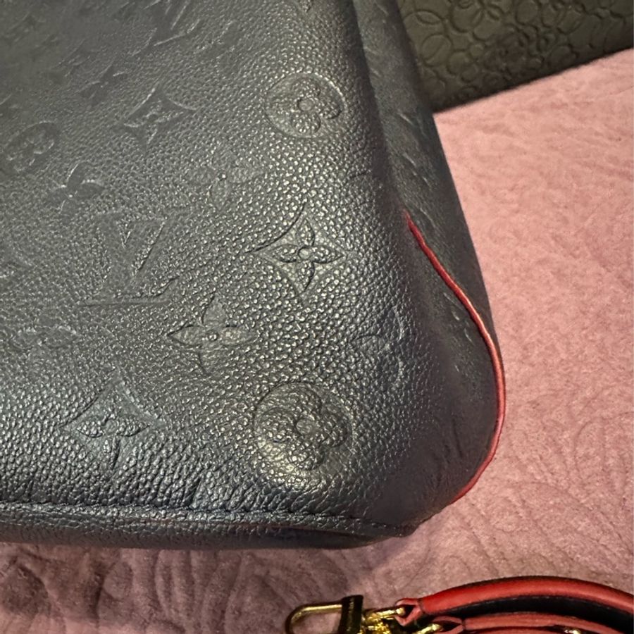 LOUIS VUITTON MM 深藍色壓紋水桶包-11