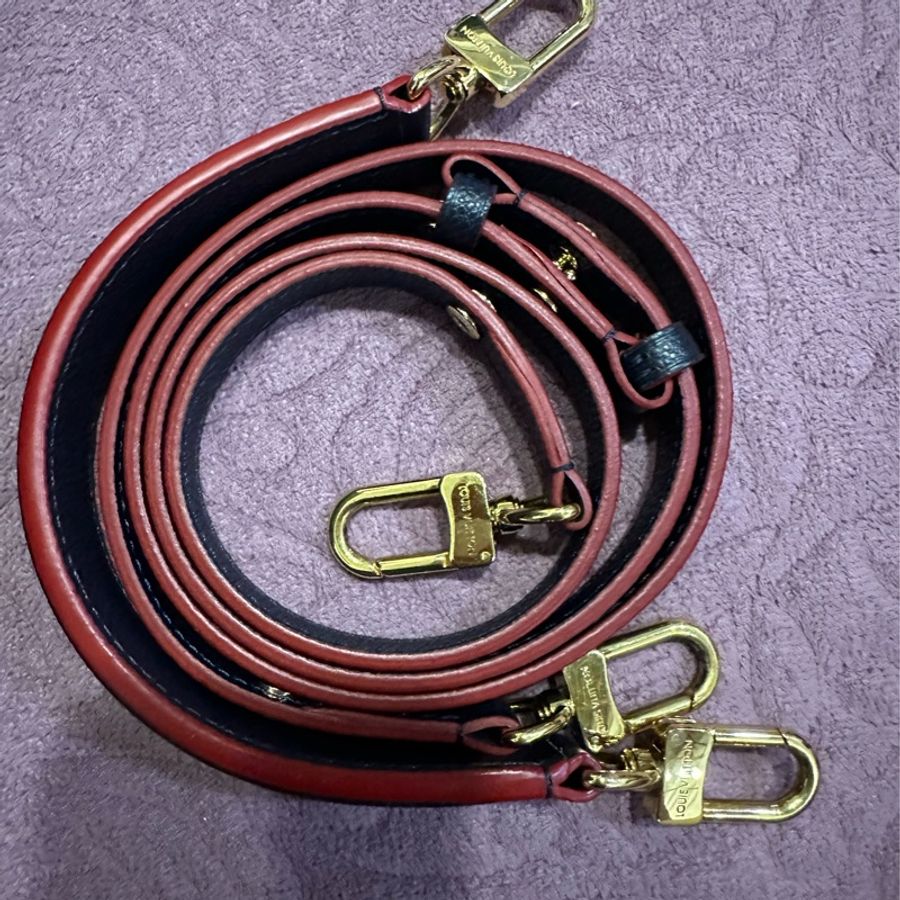 LOUIS VUITTON MM 深藍色壓紋水桶包-20