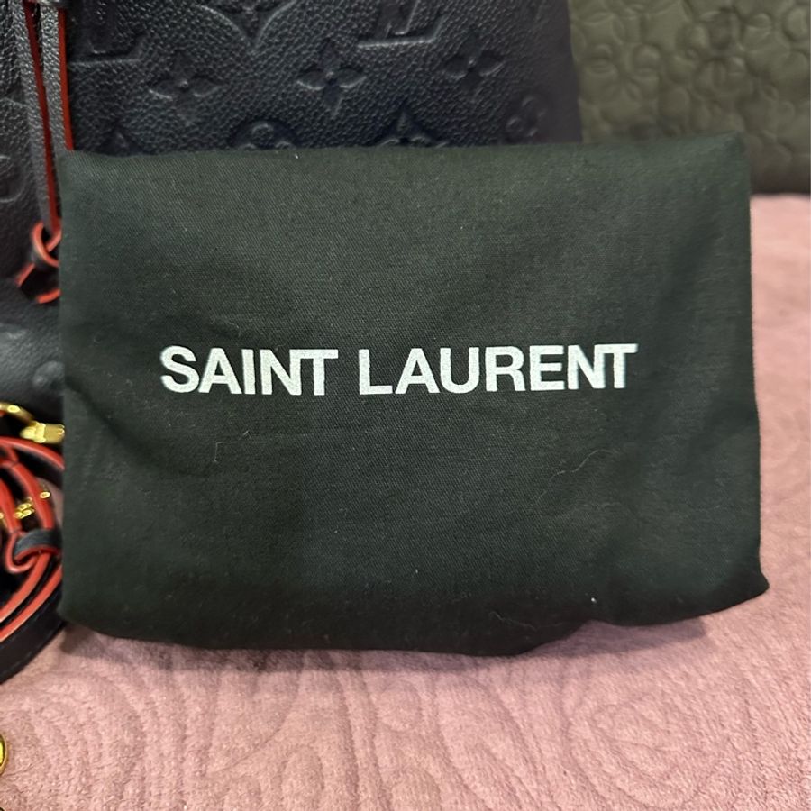 LOUIS VUITTON MM 深藍色壓紋水桶包-21