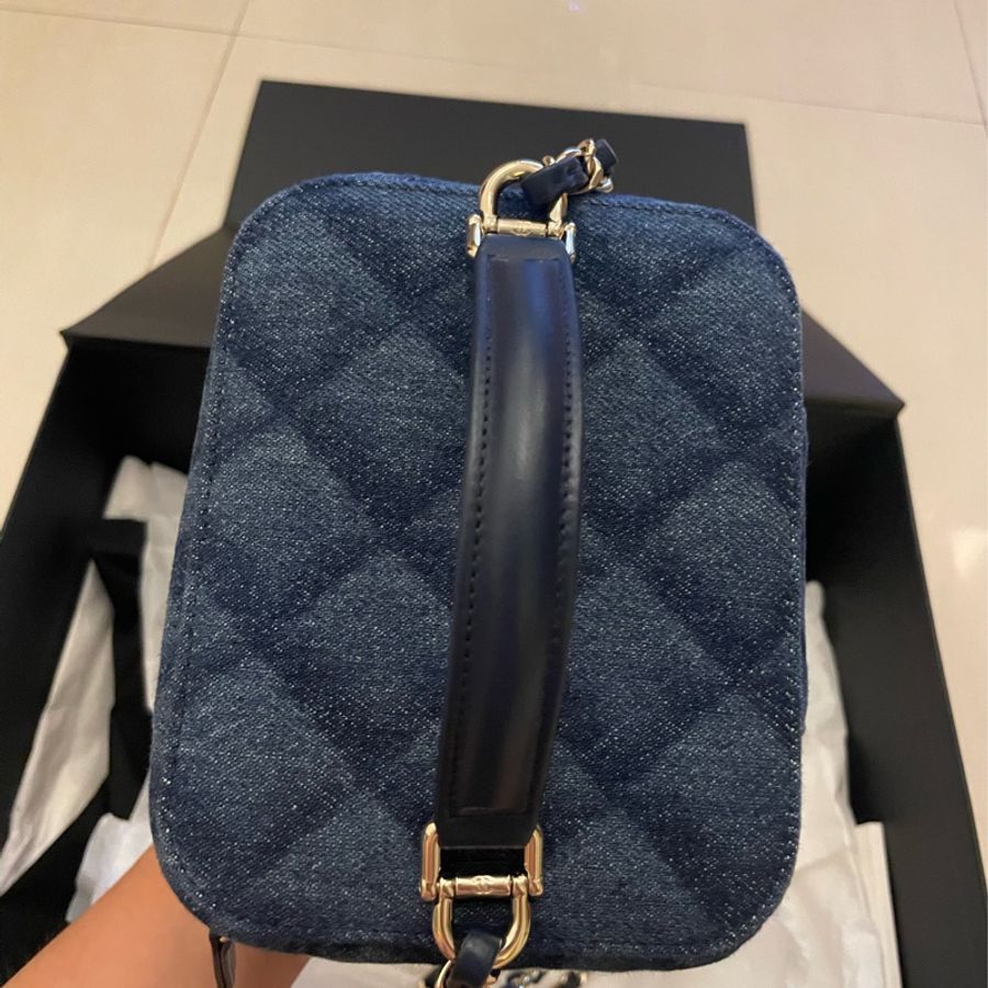 Chanel深色牛仔化妝方盒-5