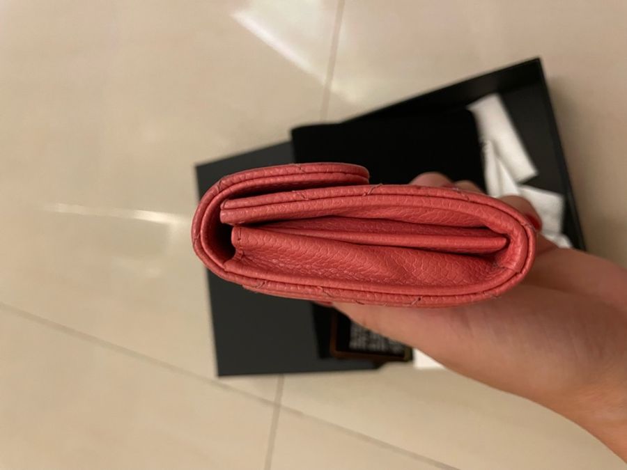 Chanel梅紅荔枝皮雙層卡包-5