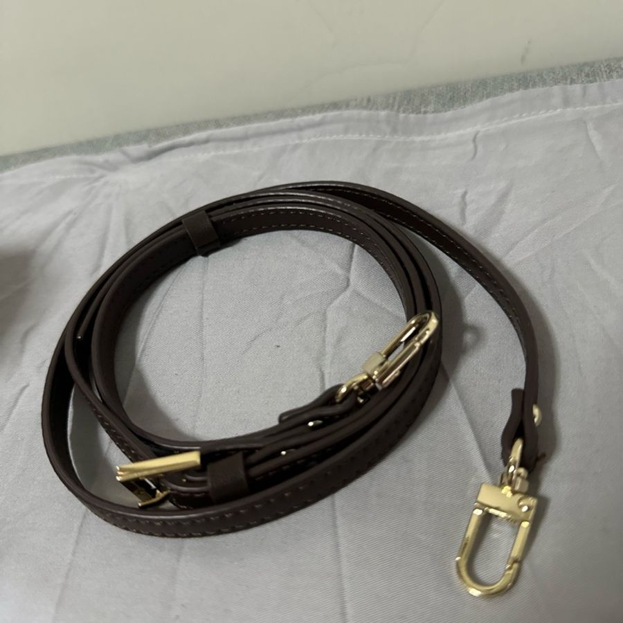 Fendi 迷你化妝盒斜背袋-12