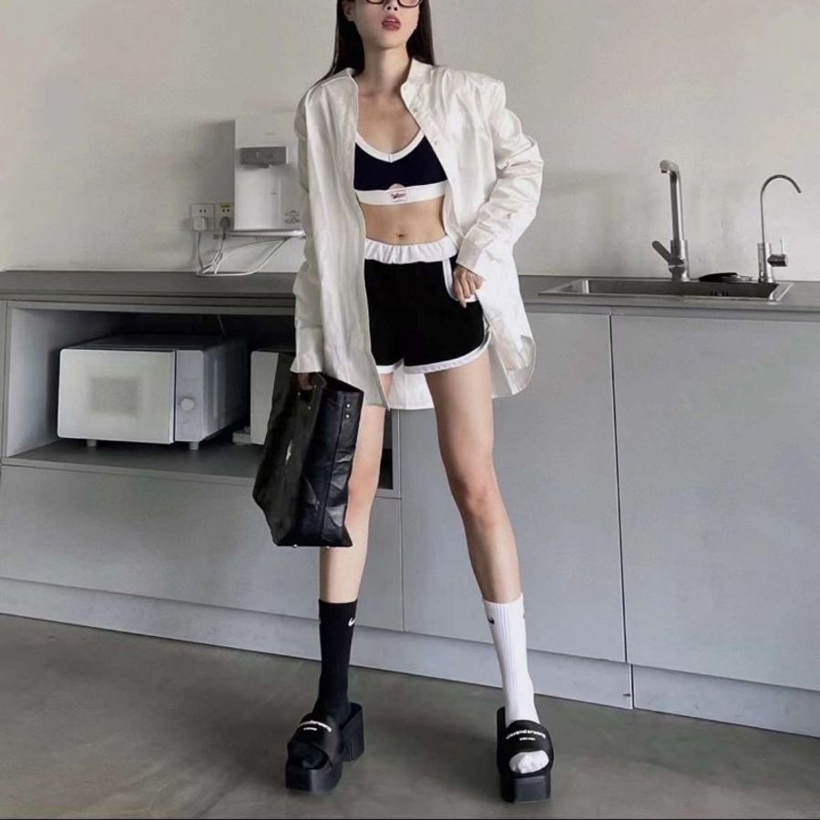 Alexander Wang 女士黑色厚底拖鞋 (37碼)-5