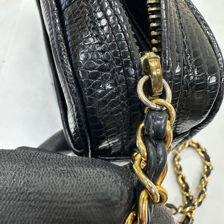 Chanel vintage 蜥蜴皮相機包-43