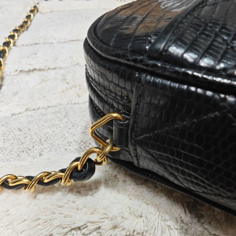 Chanel vintage 蜥蜴皮相機包-21