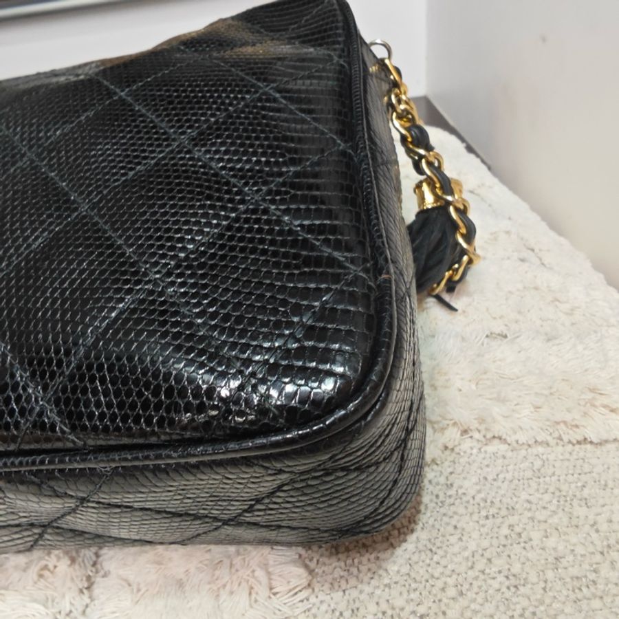 Chanel vintage 蜥蜴皮相機包-30