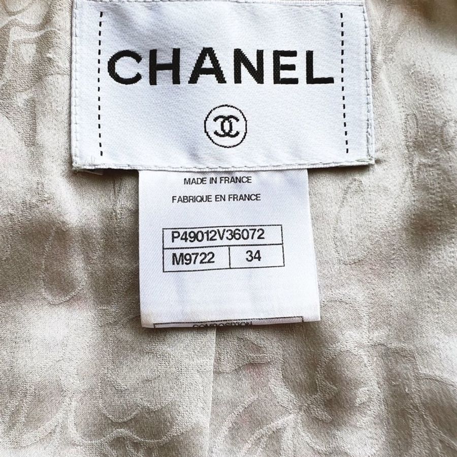 仙氣爆棚 近全新CHANEL RUNWAY 銀斜紋軟呢外套秀款-7