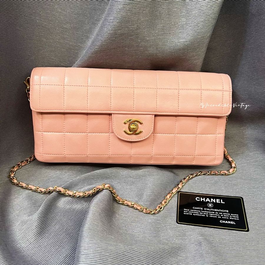 Chanel 粉紅色冰格腋下包-7
