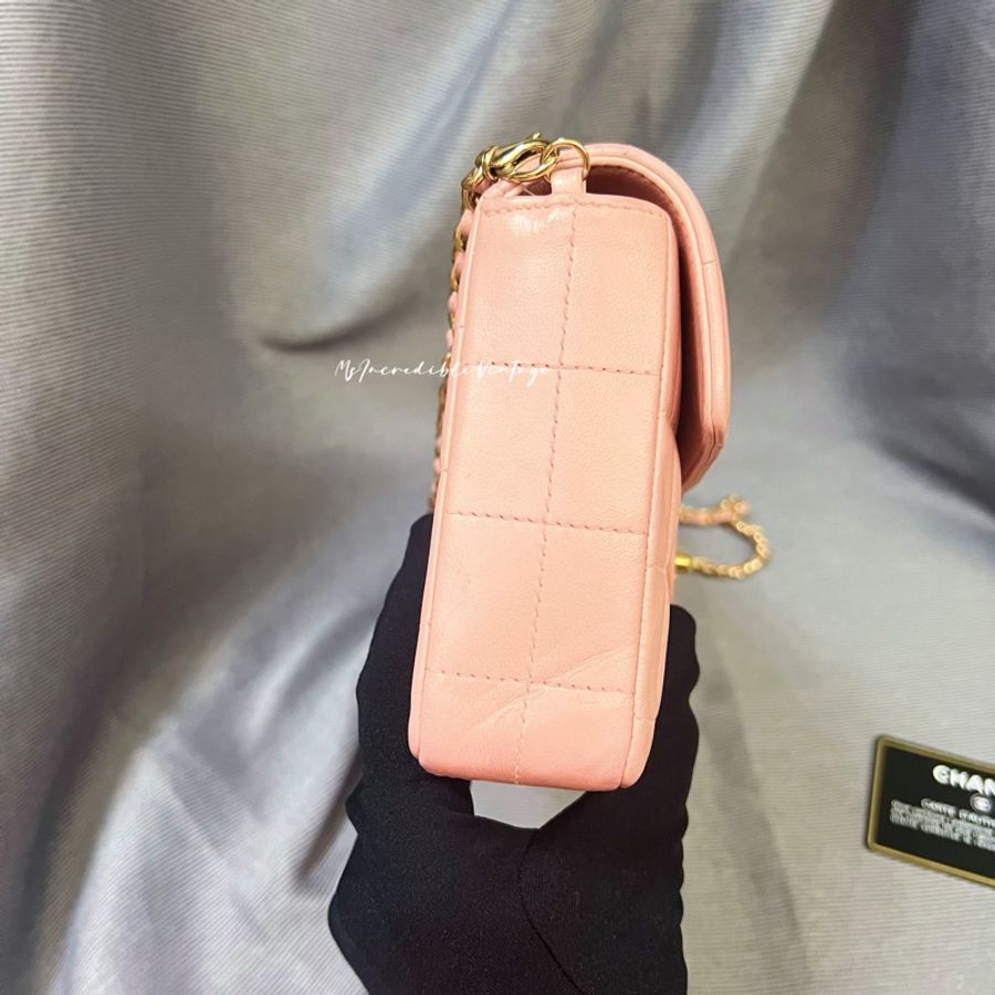 Chanel 粉紅色冰格腋下包-12
