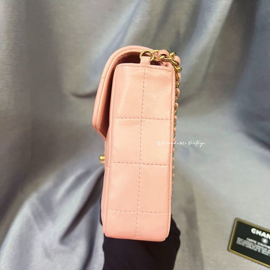 Chanel 粉紅色冰格腋下包-13